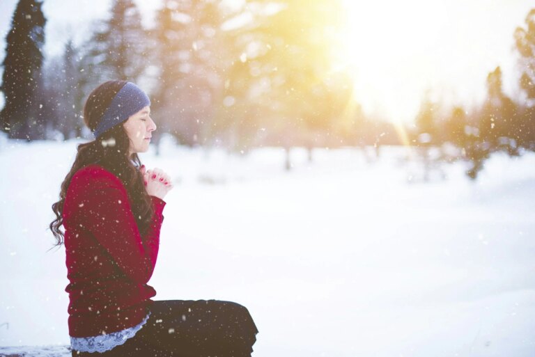 Understanding Seasonal Affective Disorder (SAD): Symptoms and How Therapy Can Help in Calgary